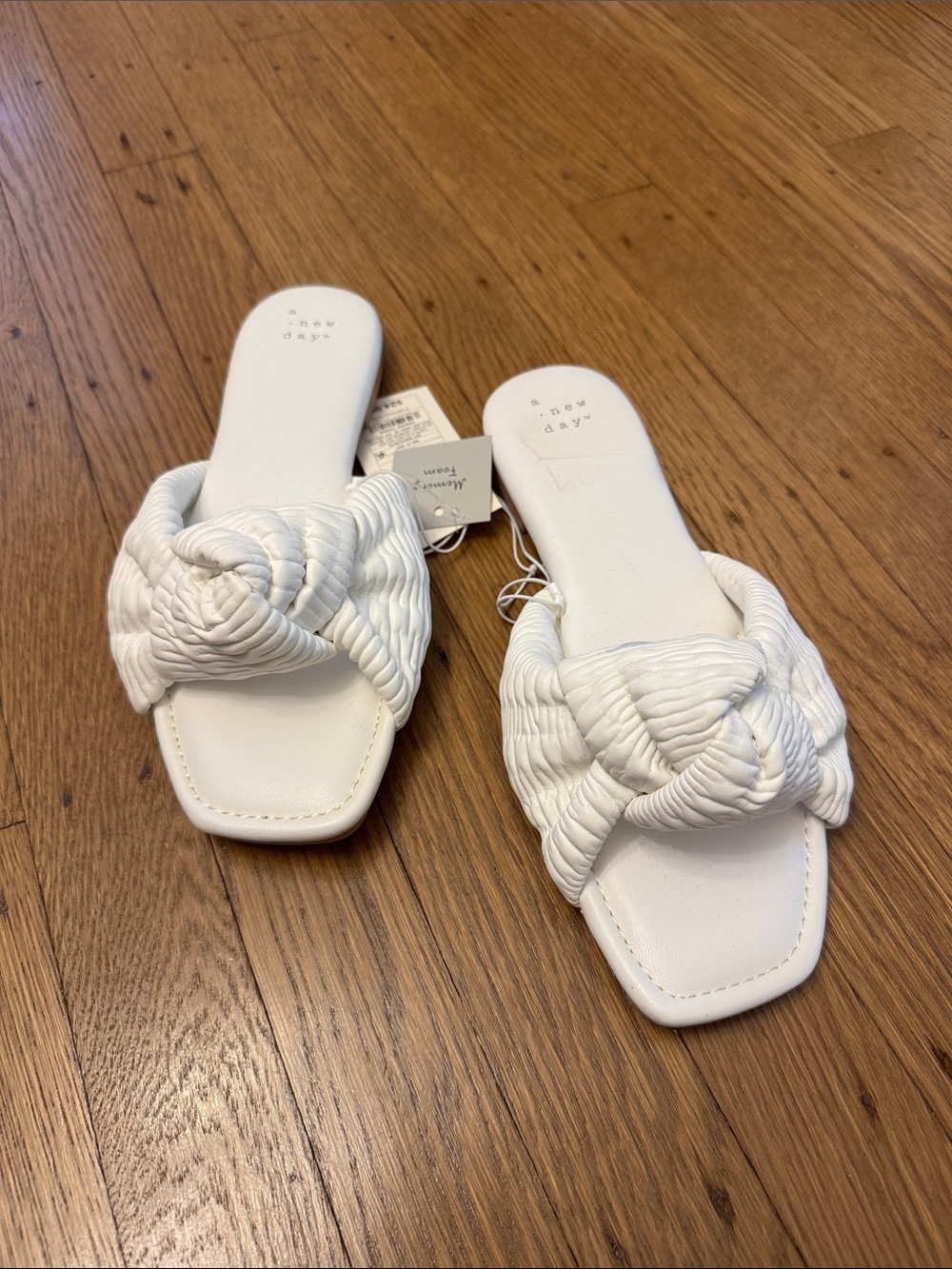 Target - Women’s - A new day Ruth slide - sandals - white - 7.5 - NWT (as-is)